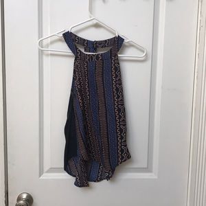 Swing tank with open back